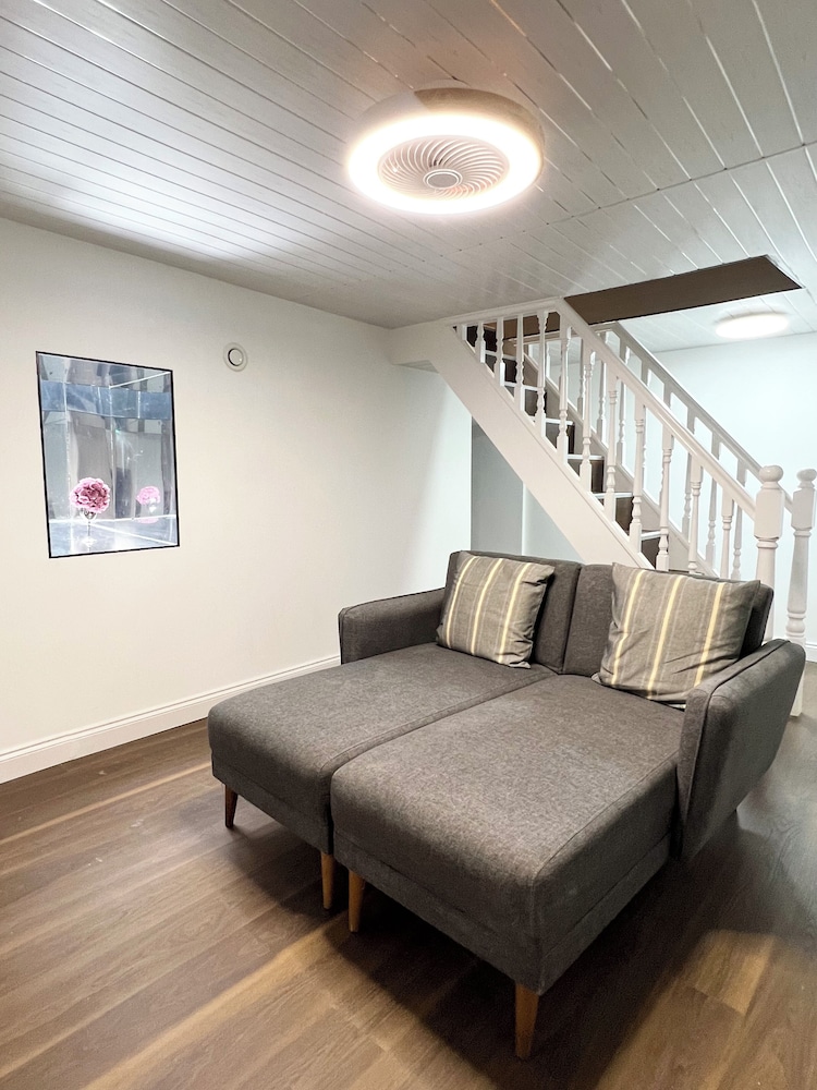 OYO Welsh Holiday Accommodation - Modern Stay 14/32