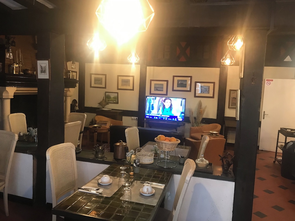 Morand Hotel 44/50