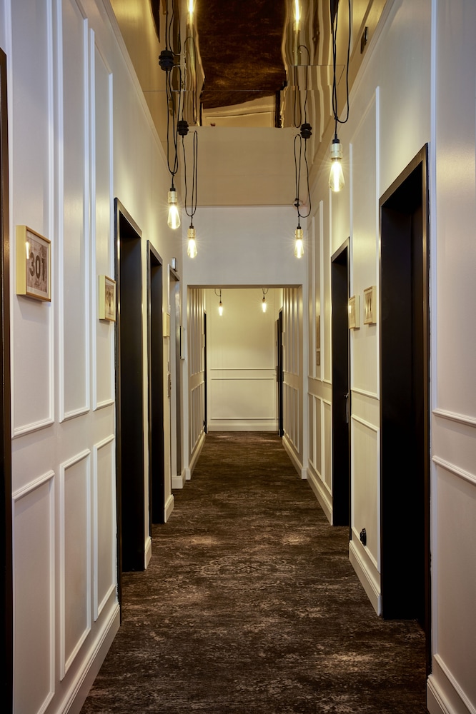 Sir Savigny Hotel, part of Sircle Collection 31/45