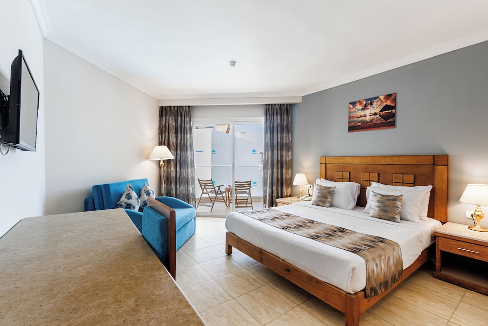 Room at SUNRISE Solara Aqua Park Resort, HURGHADA