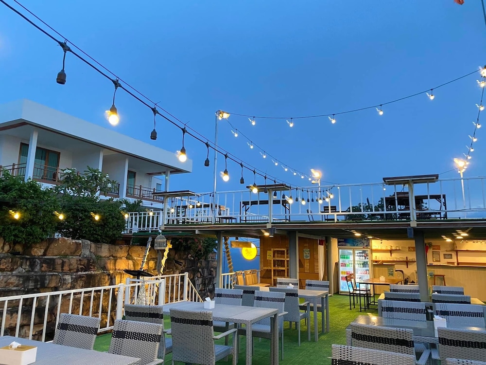 Phi Phi Mountain Beach Resort 2/47