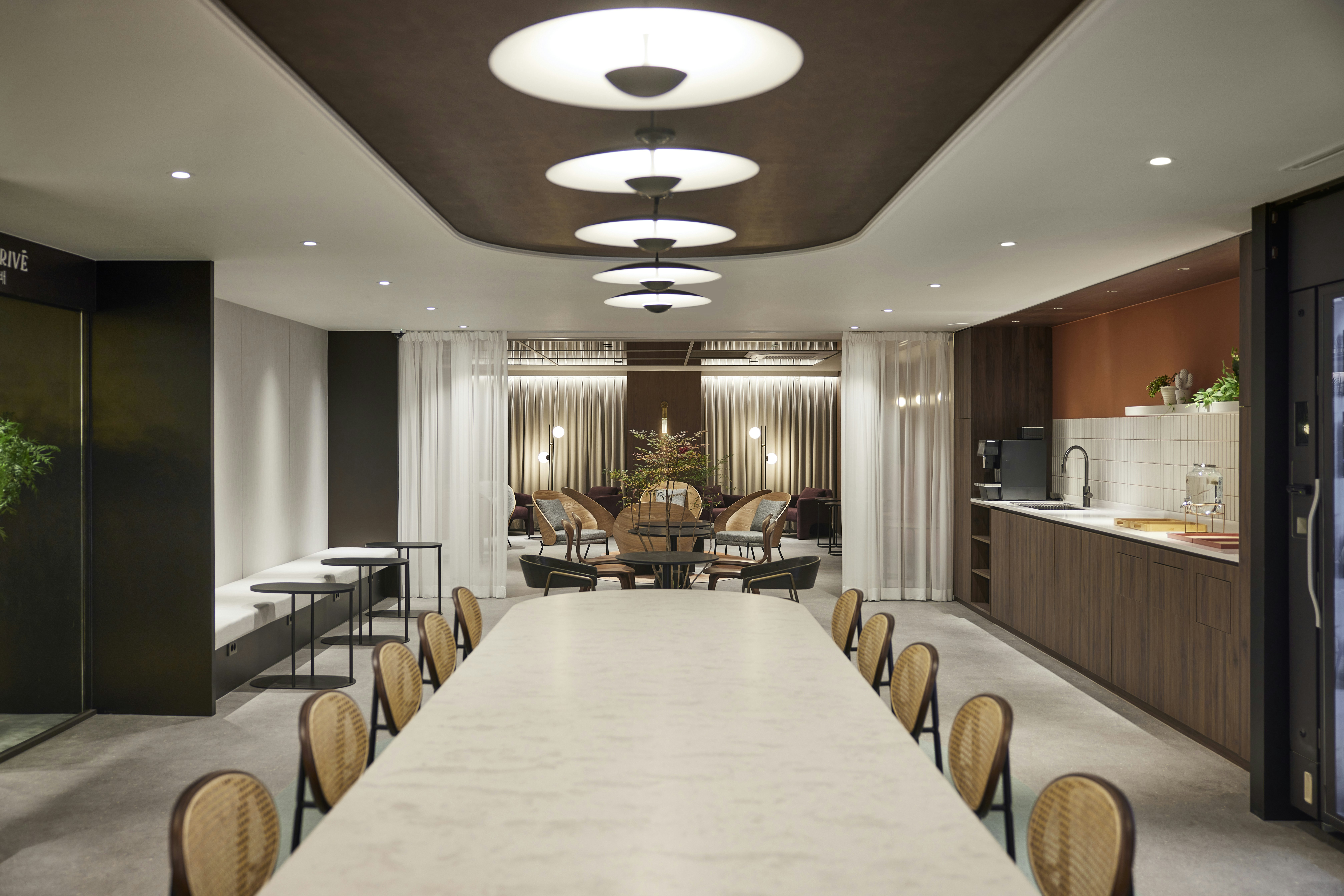 The Connoisseur Residence Hotel 40/51