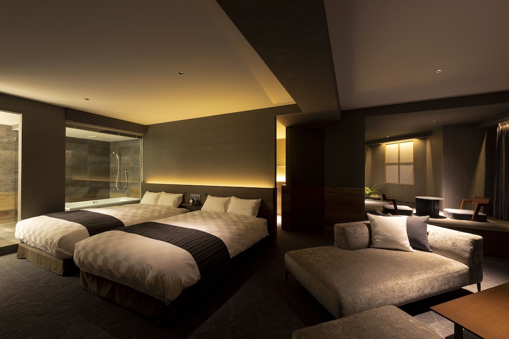 Nagasaki Royal Chester Hotel 11/50