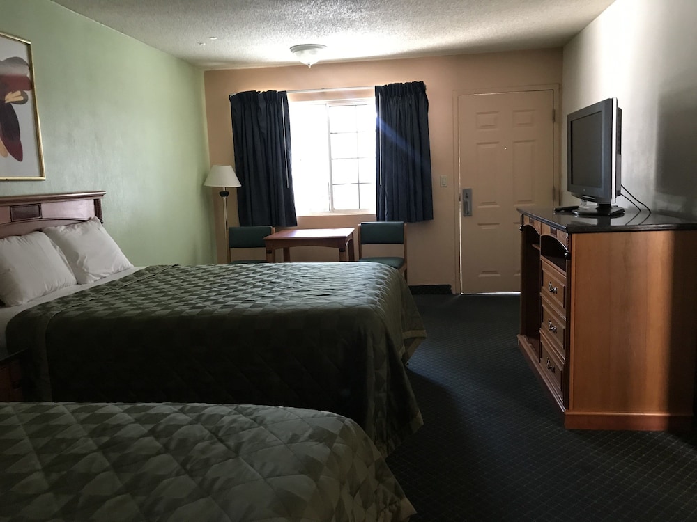 ECONOMY INN BARSTOW 15/57