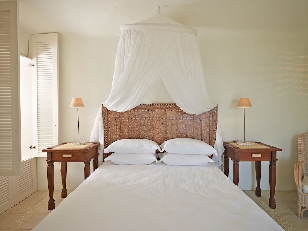 Aigis Suites 14/50