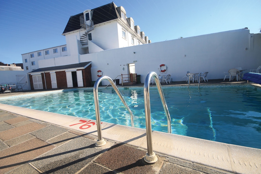Norfolk Hotel 3/58
