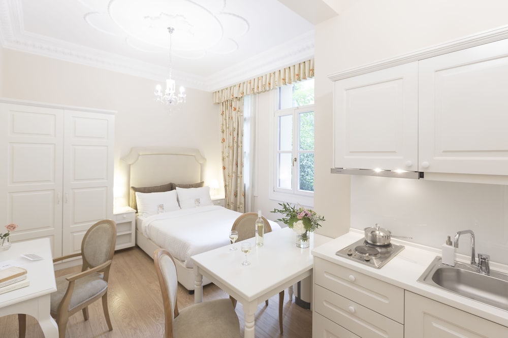 Gatto Perso Luxury Apartments 46/50