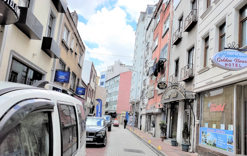Blue Istanbul Apart 37/46