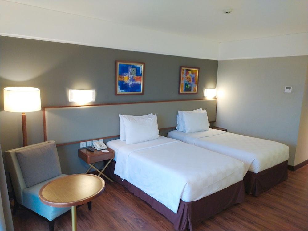 Swiss-Belhotel Bogor 10/63