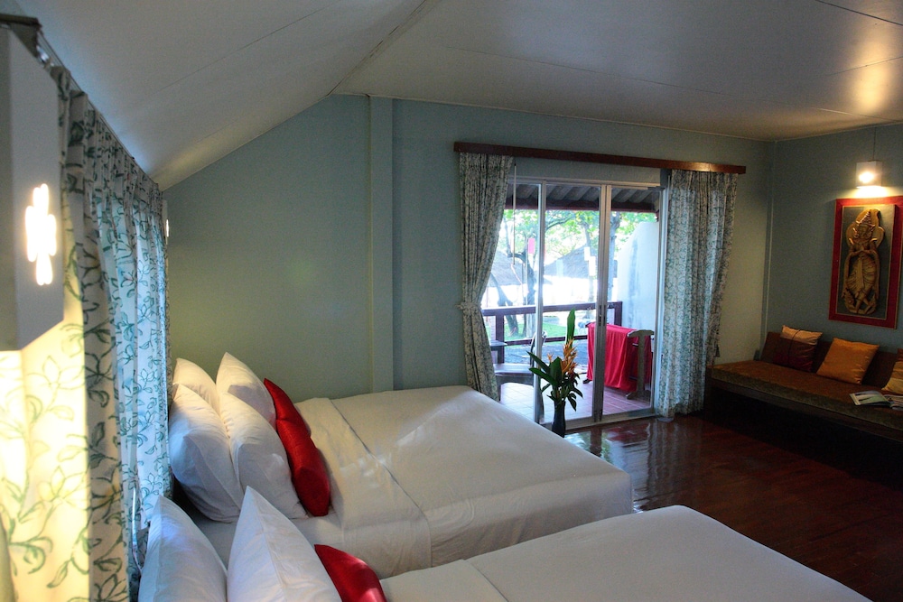 Villa Cha Cha Chaolao Beach Resort 20/60