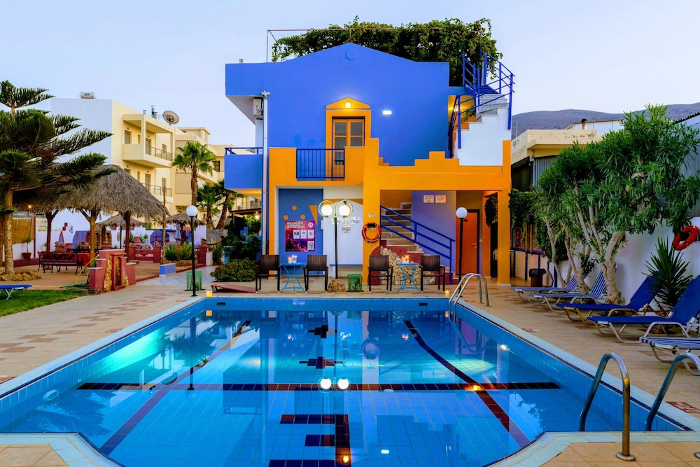 Eltina Apartments 30/36