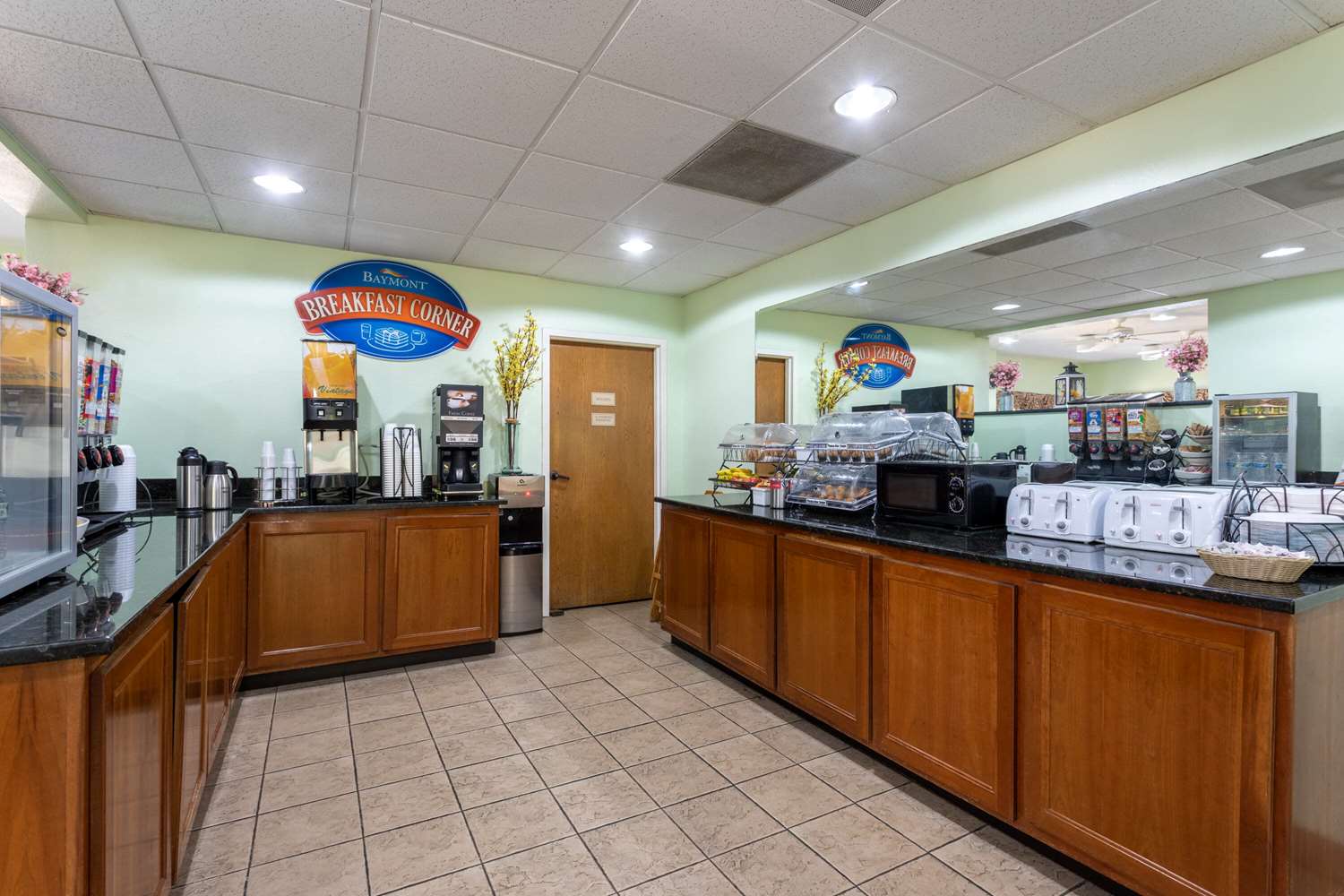 Baymont by Wyndham Tallahassee 9/50