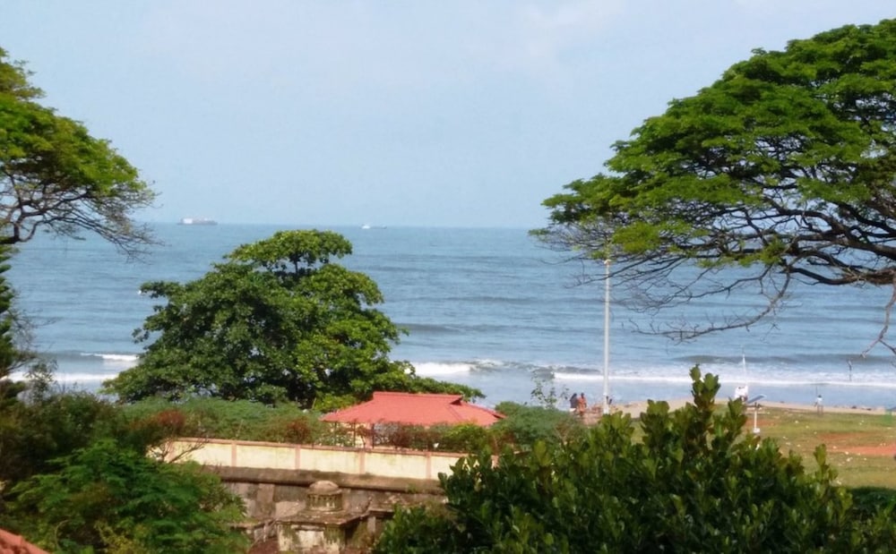Hotel Fort Kochi Beach Inn 49/72