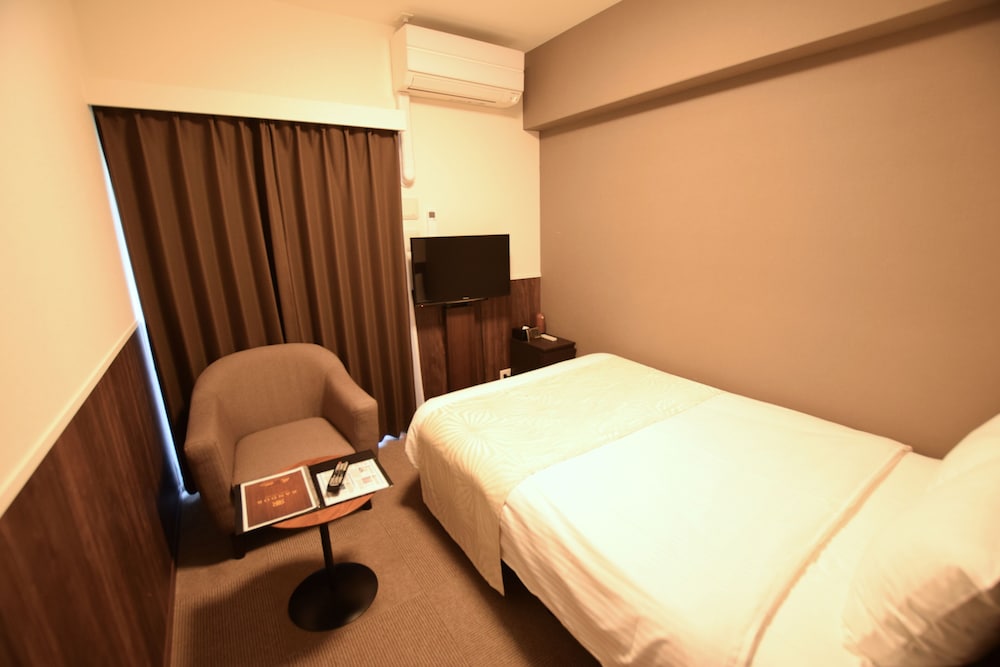 BUSINESS, DOUBLE BED