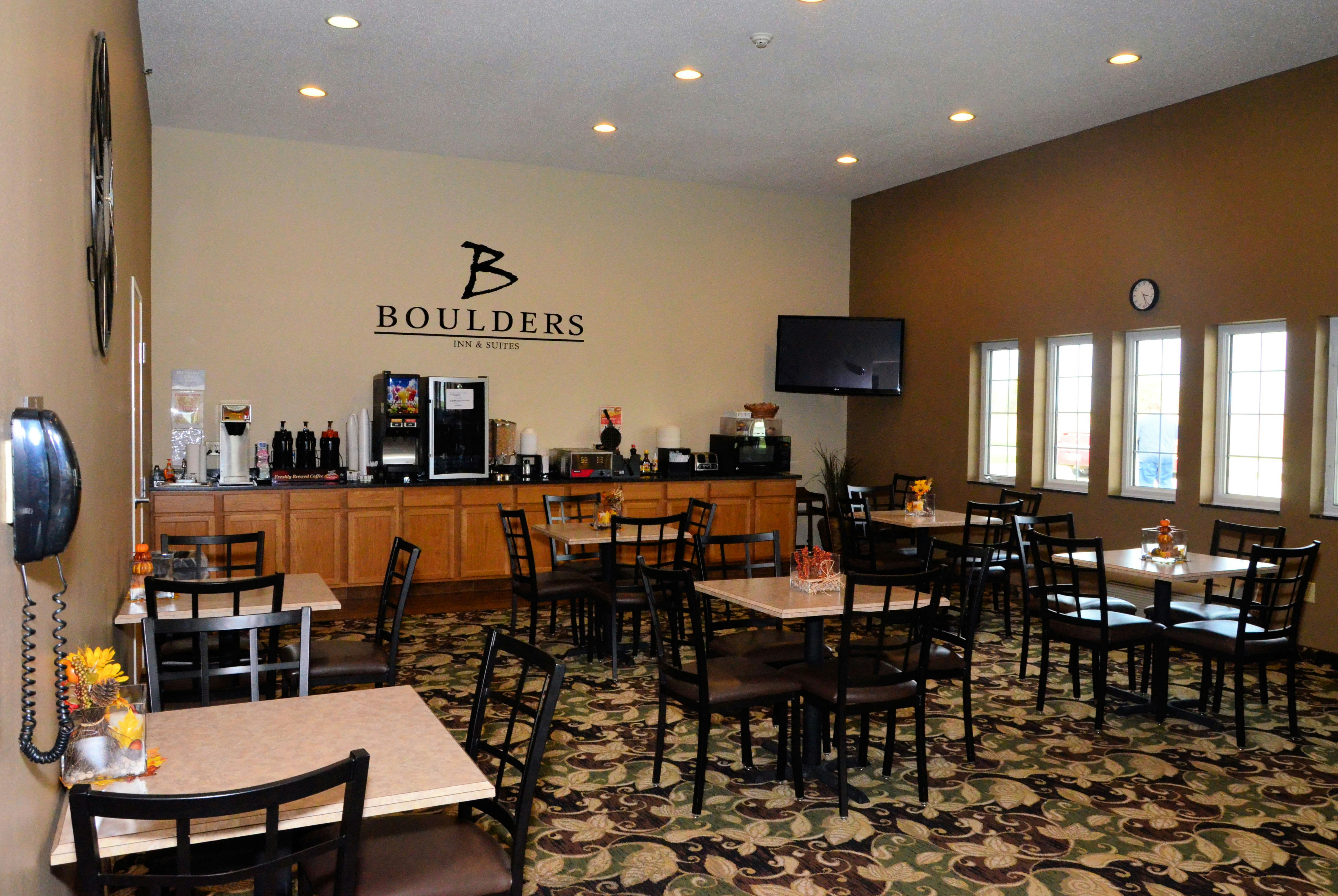 Cobblestone Inn & Suites - Lake View 24/27