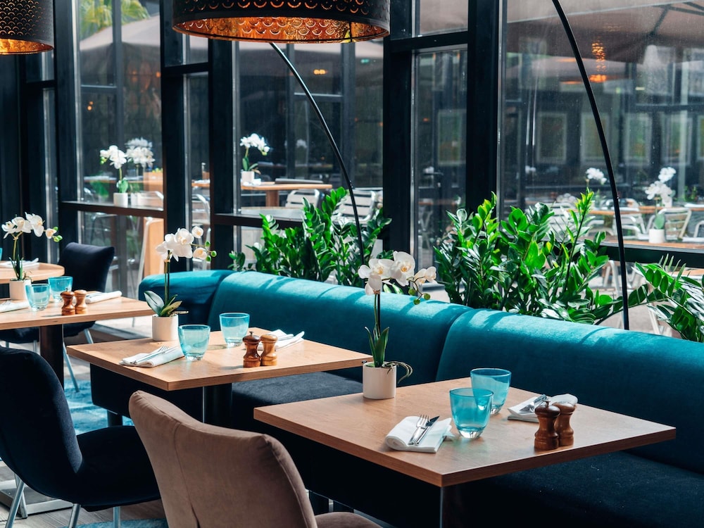 MERCURE PARIS ORLY RUNGIS 50/71