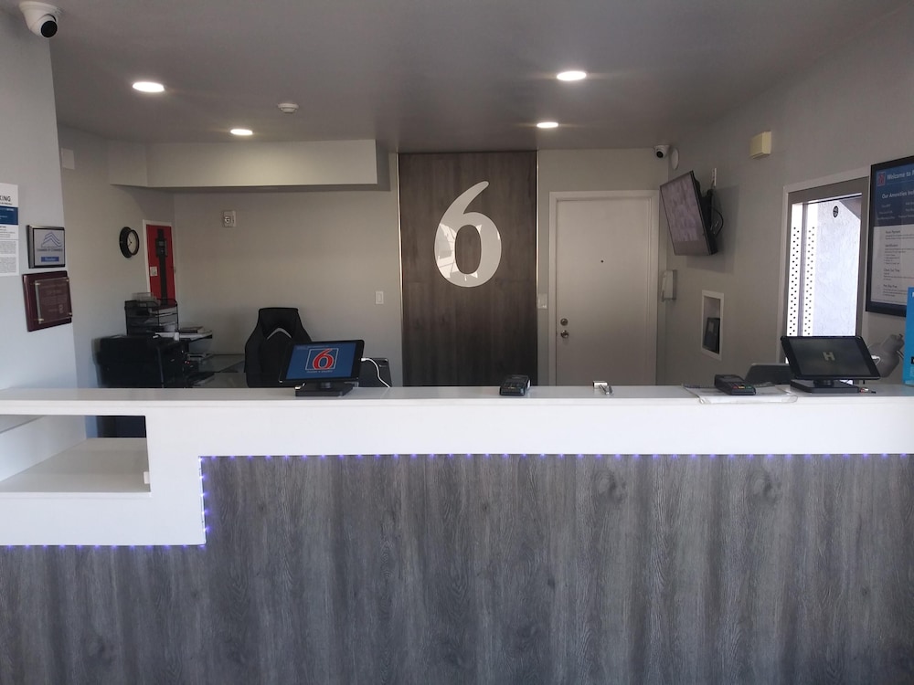 Lobby at Studio6 West Sacramento, CA, WEST SACRAMENTO - CA