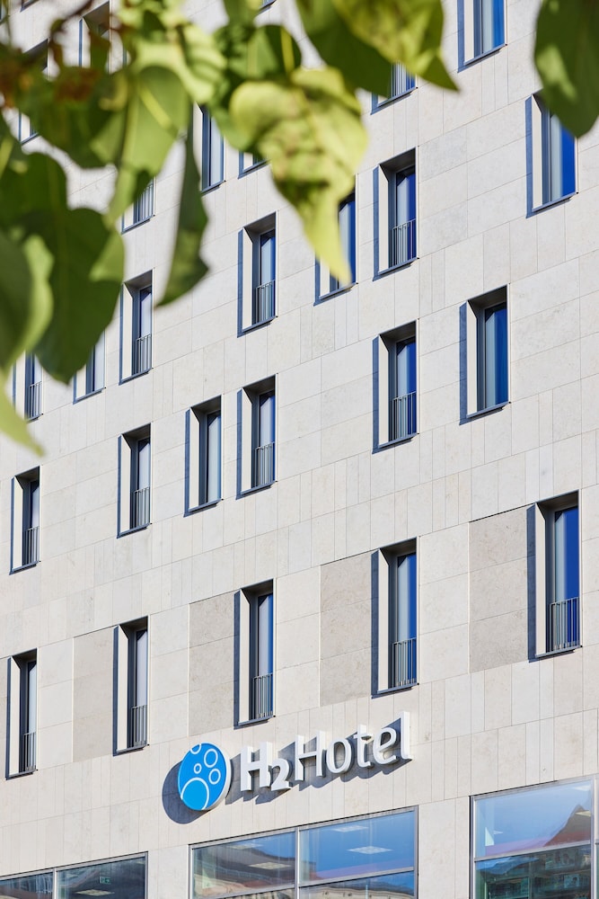 H2 Hotel Saarbrucken 6/30