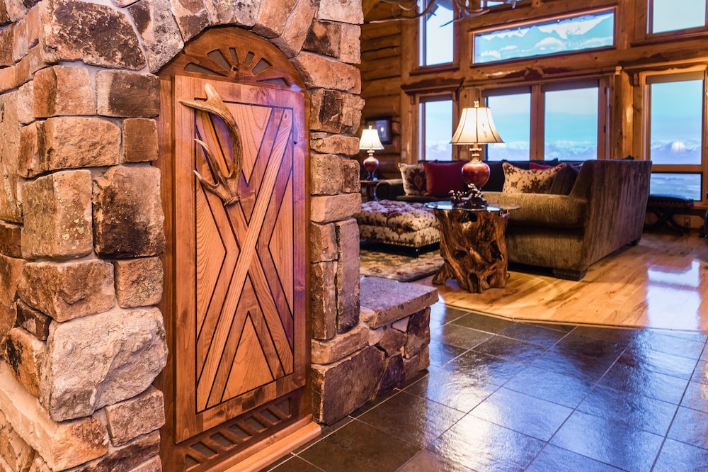 Coyote Bluff Estate 9/48
