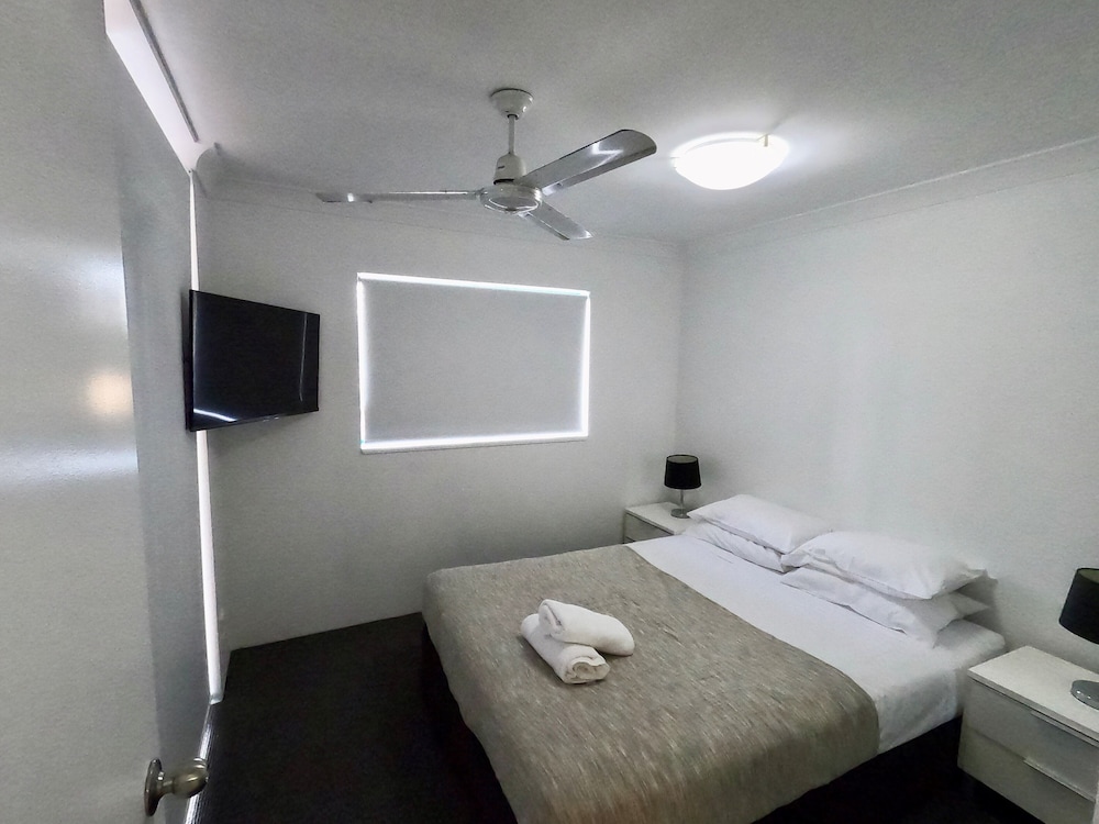 Aruba Surf Resort 9/69