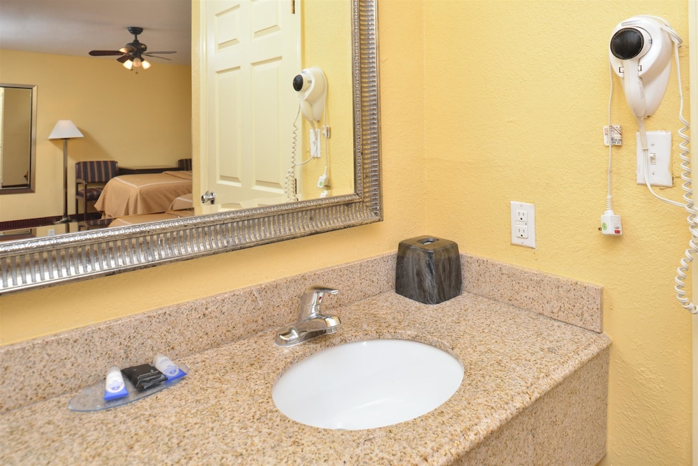 Americas Best Value Inn Winnsboro, LA 17/31