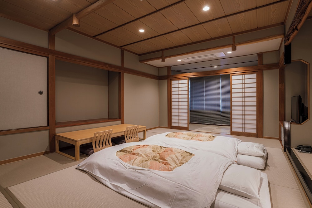Japanese, 4 Futon Beds