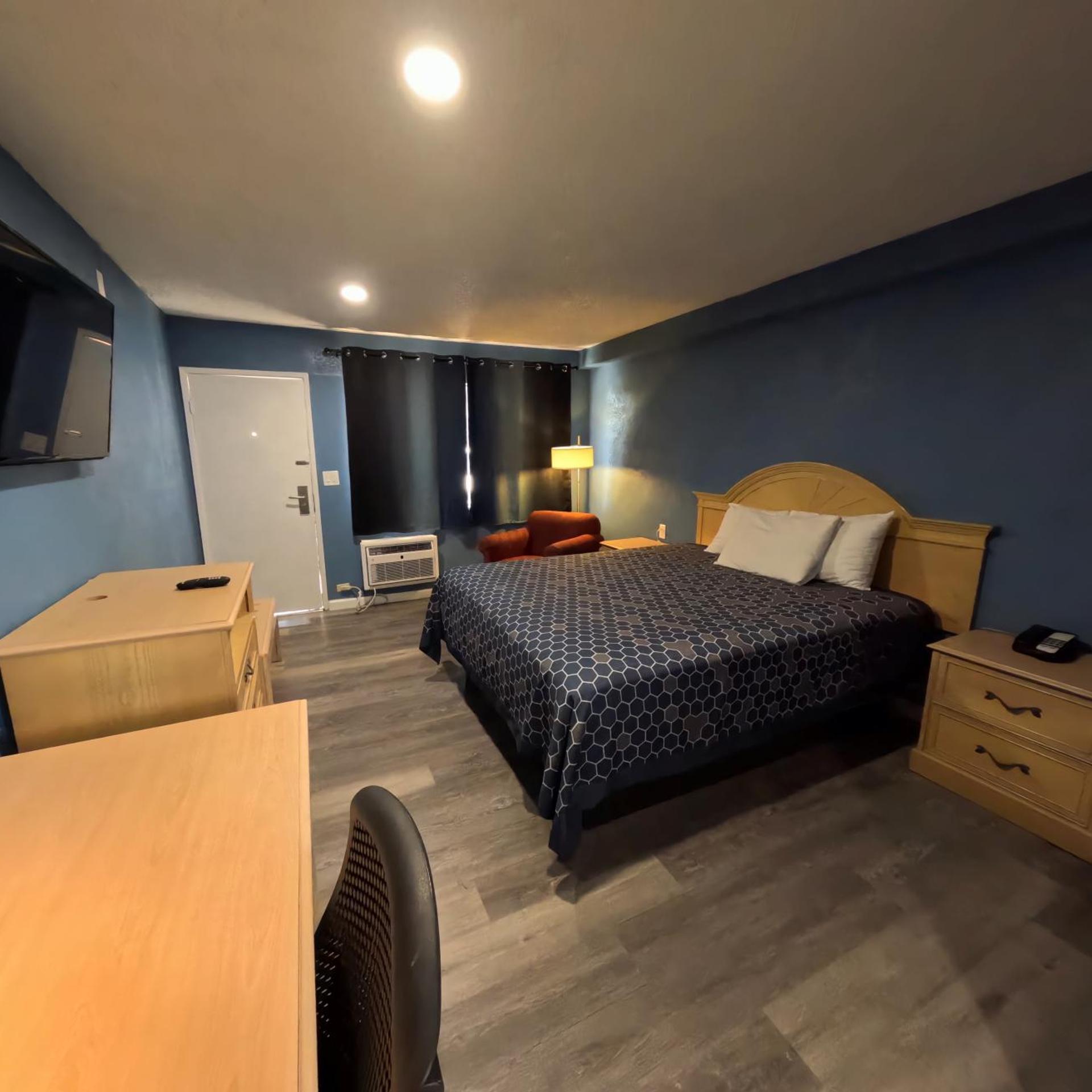 غرفة بسرير كينج، Heritage Inn 2/6