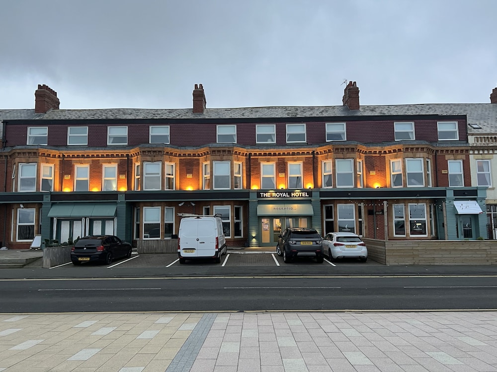 The Royal Hotel 4/54