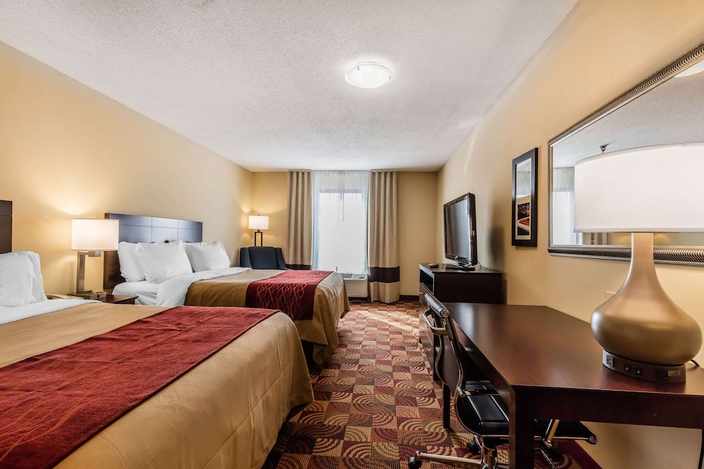 Comfort Inn & Suites Jasper Hwy 78 West 15/26