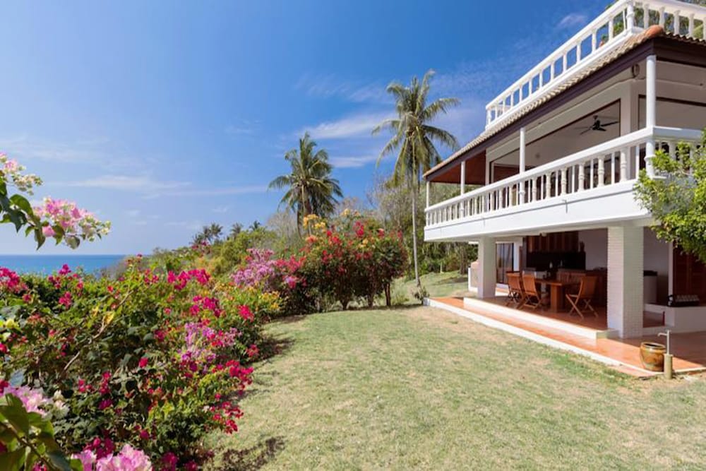 Baan Khunying Villa Secluded Phuket Beachfront 33/40