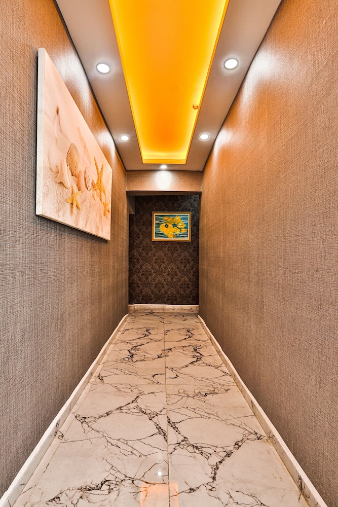 Side Gunes Hotel 22/26