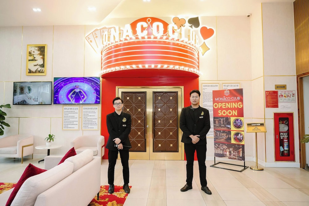 Petro House Hotel 10/84