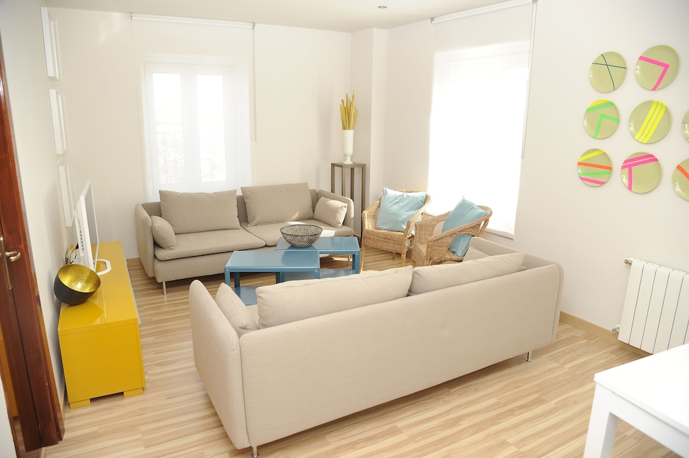 Mola Suites 19/32