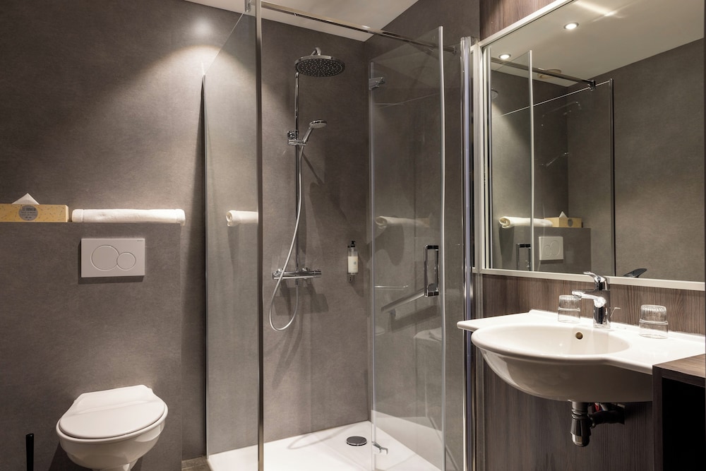 Hotel Du Dauphin Les Loges 44/50
