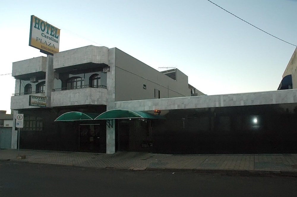 Carolina Plaza Hotel 4/44
