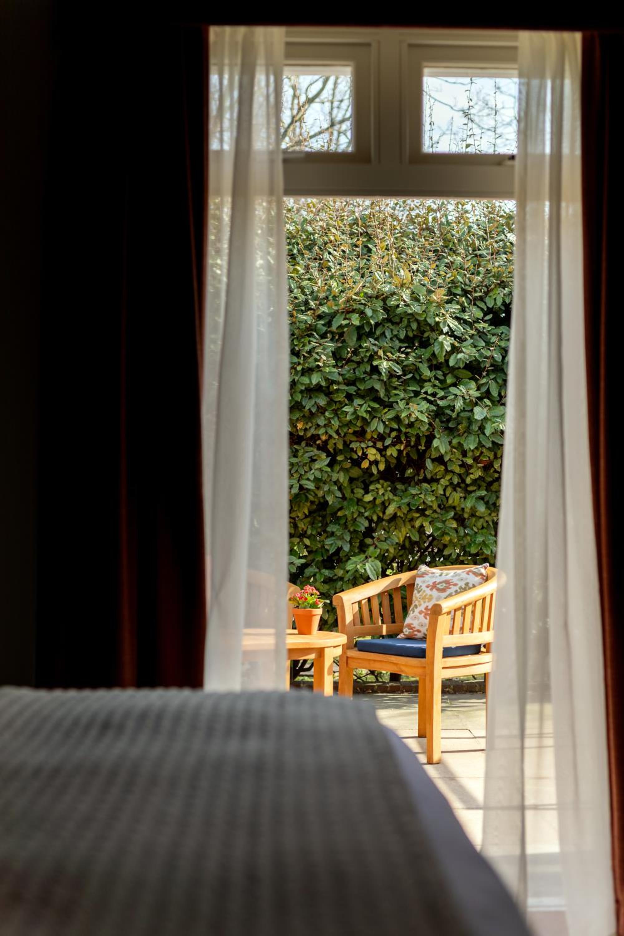 Coach & Horses Hotel 43/49