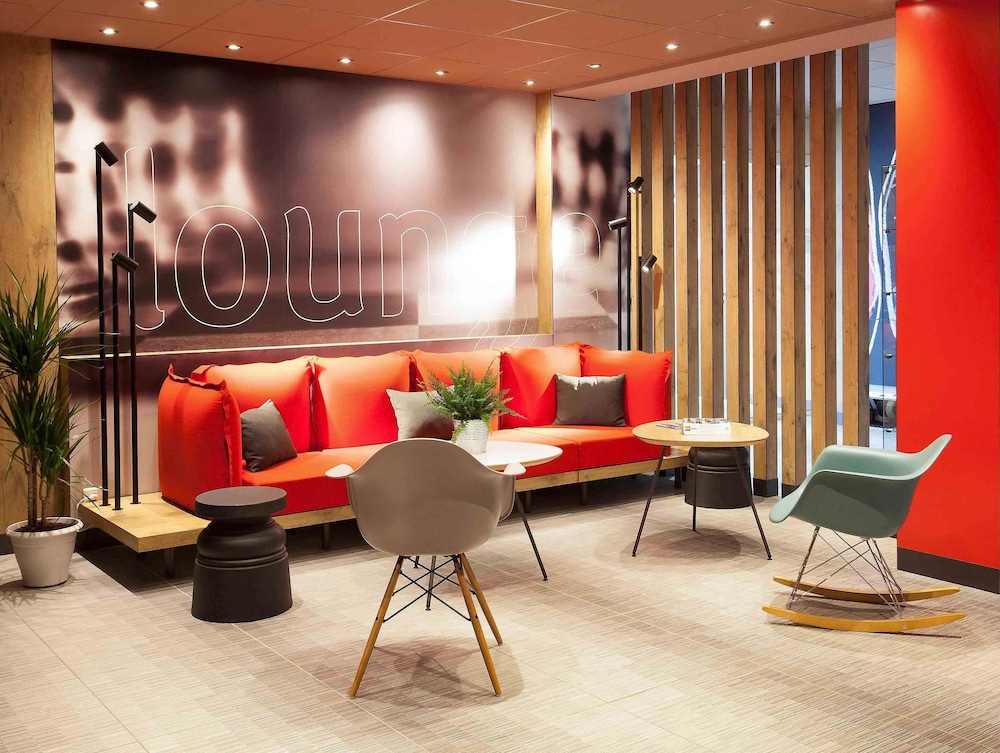 IBIS CHERBOURG LA GLACERIE 44/77