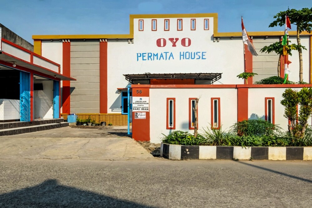 OYO 3767 Permata House 15/19