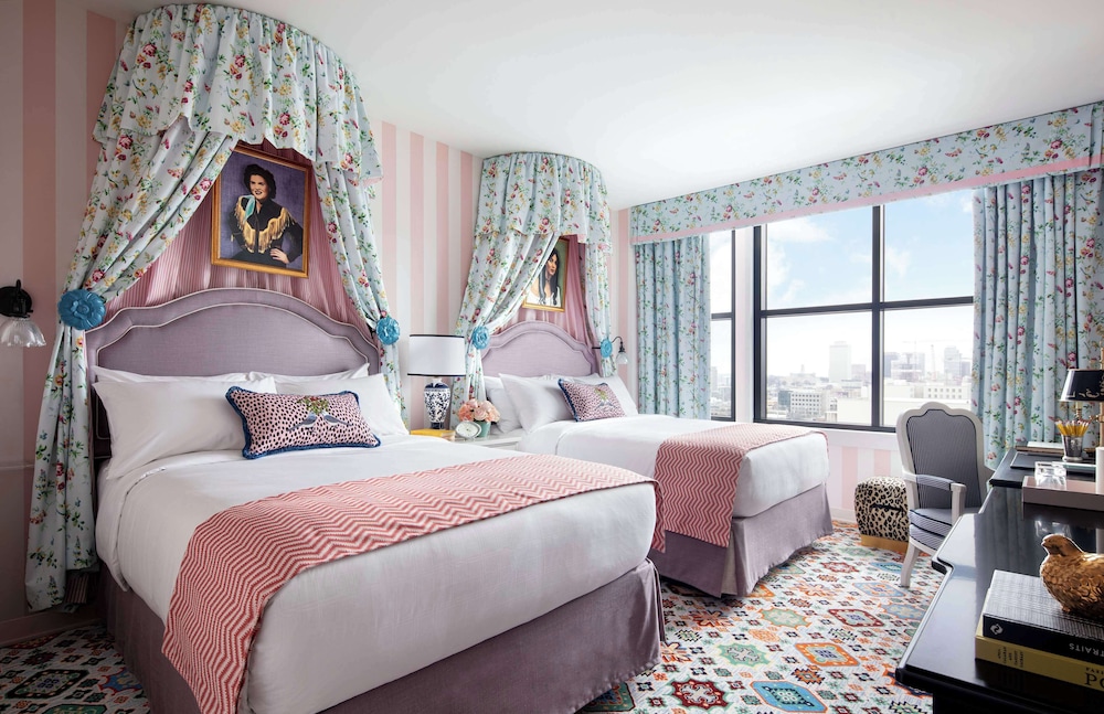 ROOM, 2 QUEEN BEDS, ACCESSIBLE