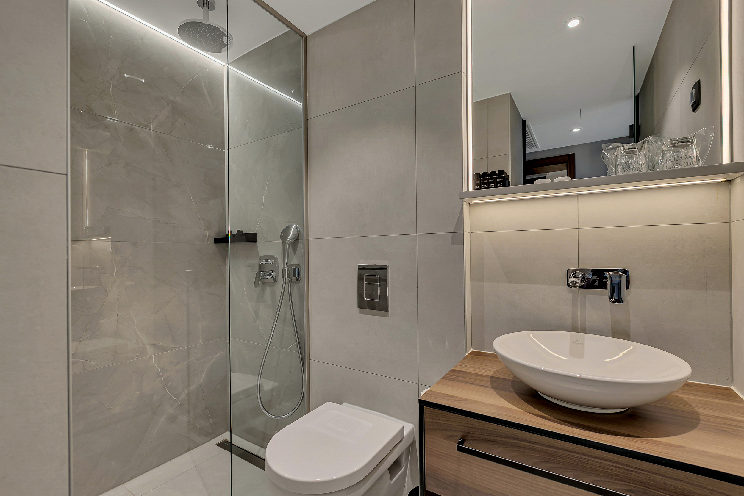 غرفة سوبيريور بسرير مزدوج بإطلالة على البحر بشرفة، Boutique Hotel Noemia 3/4