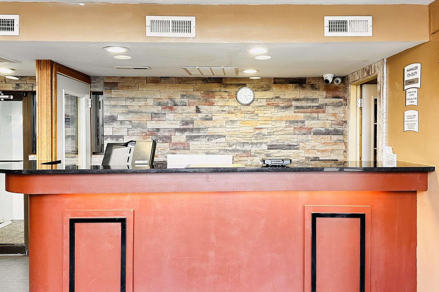 Quality Inn St. Paul-Minneapolis-Midway 1/9