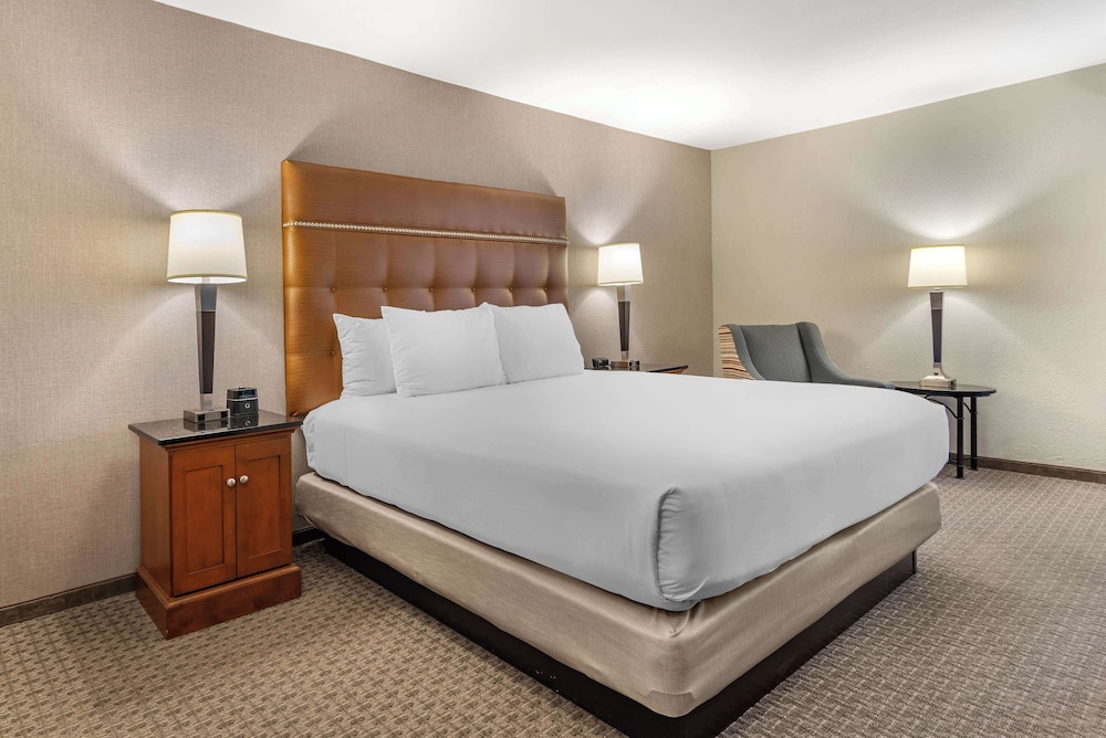 Drury Inn And Suites Atlanta Airport 18/50