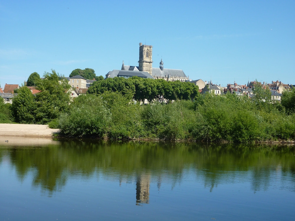 Ibis Budget Nevers Varennes Vauzelles 48/54