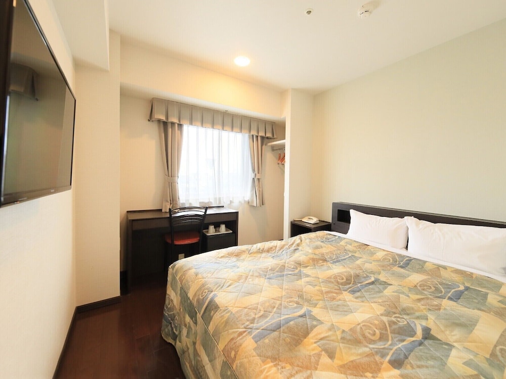 ROOM, DOUBLE BED