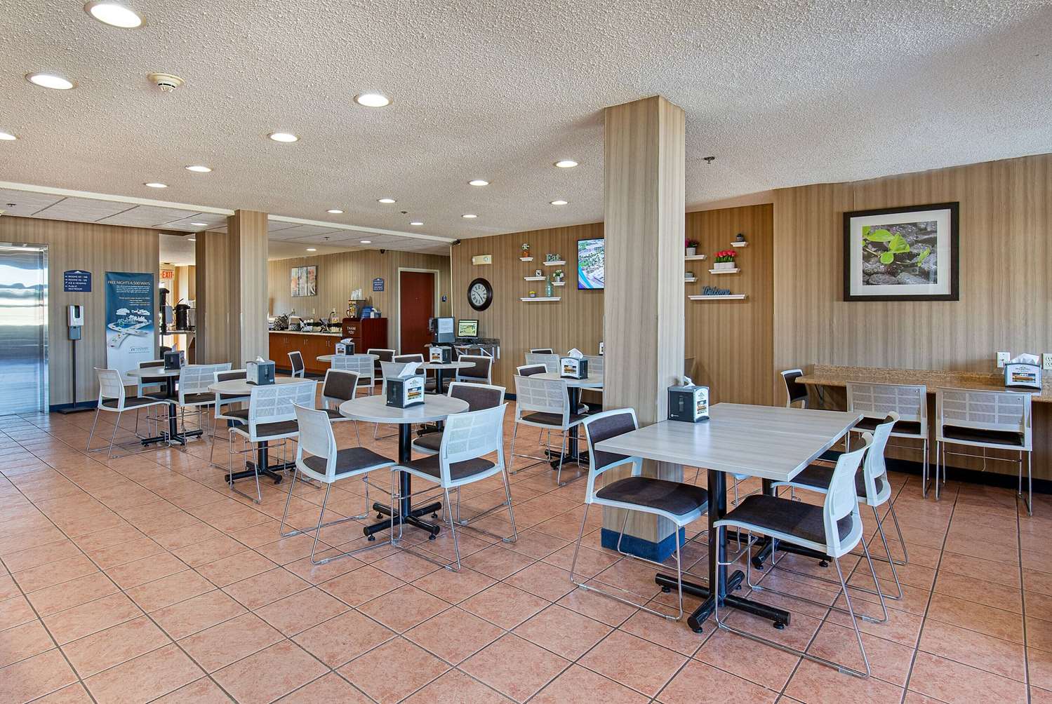 Microtel Inn Suites By Wyndham Dry Ridge 23/30