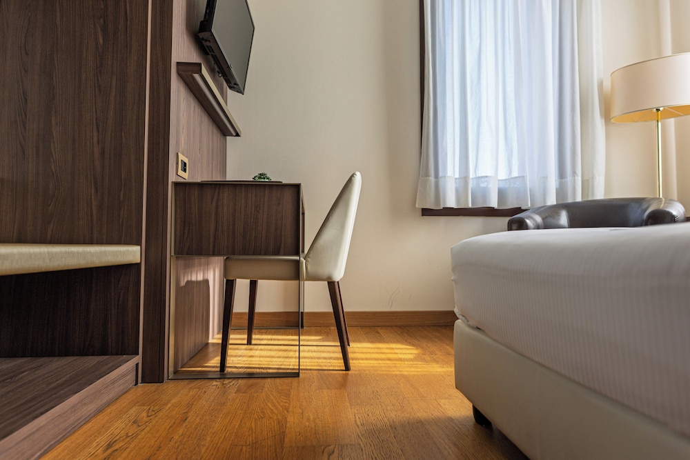 غرفة بسرير مزدوج، Alla Torre 8/9