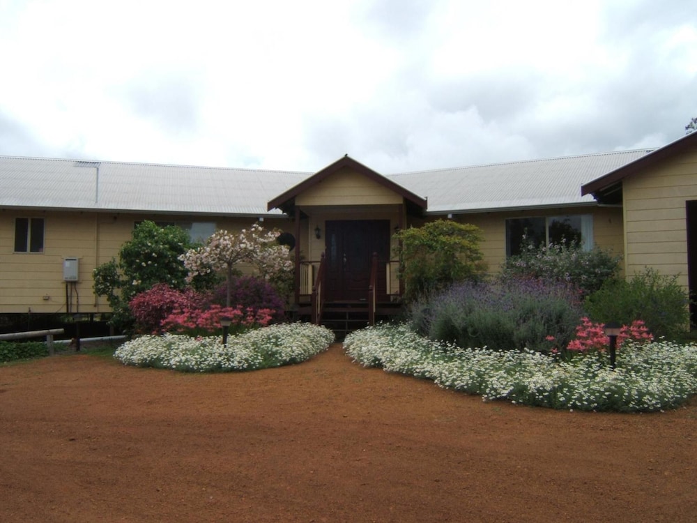 Shambhala Guesthouse 41/44