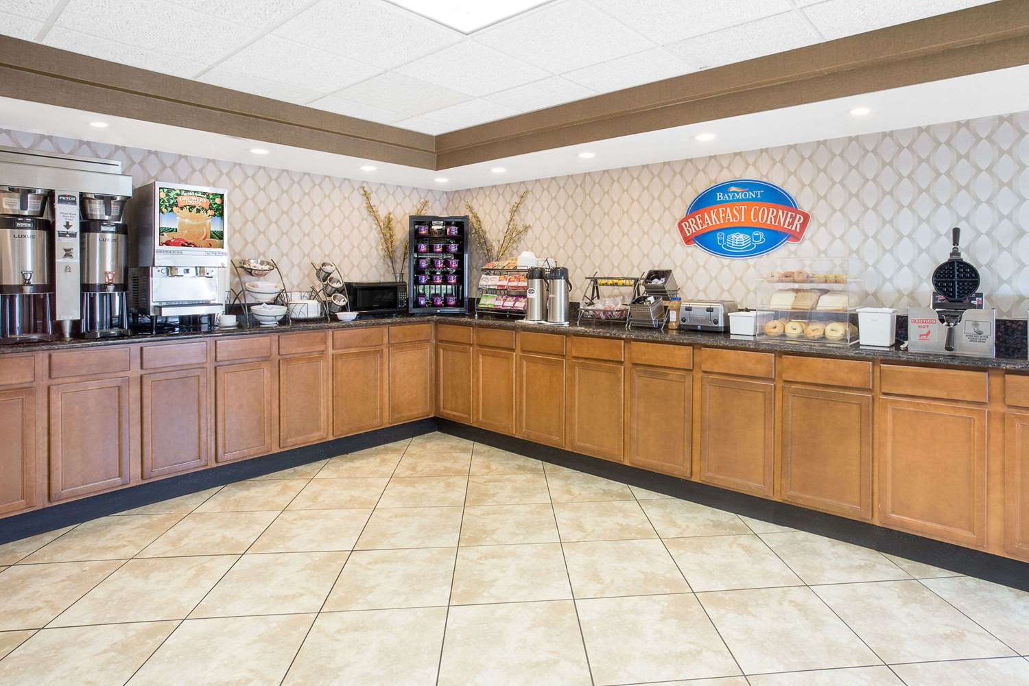 Baymont By Wyndham Janesville 5/23