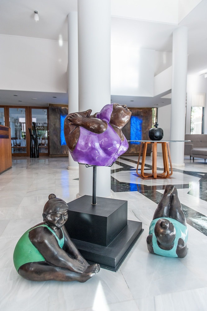 Avra City Boutique Hotel 33/43