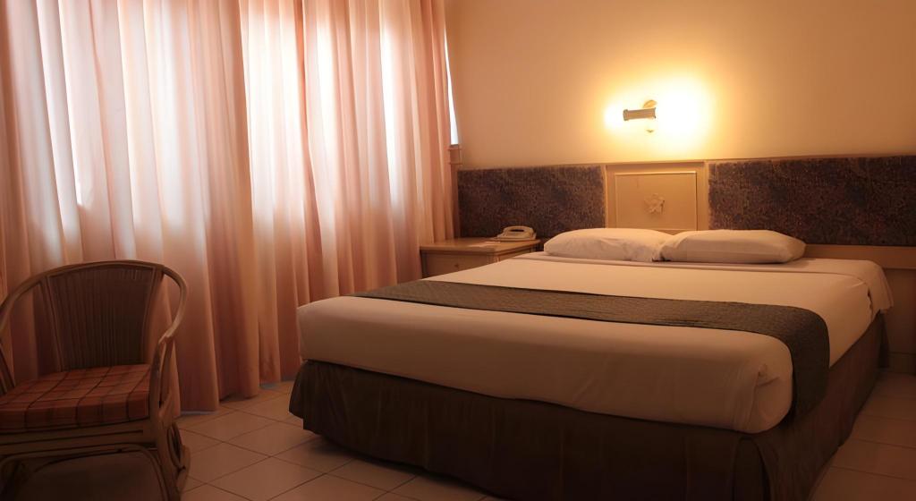 Griyadi Kusuma Sahid Hotel 6/20